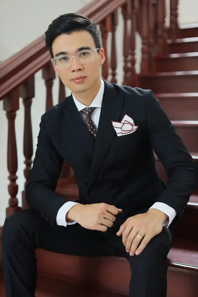 Chân dung Long Huy